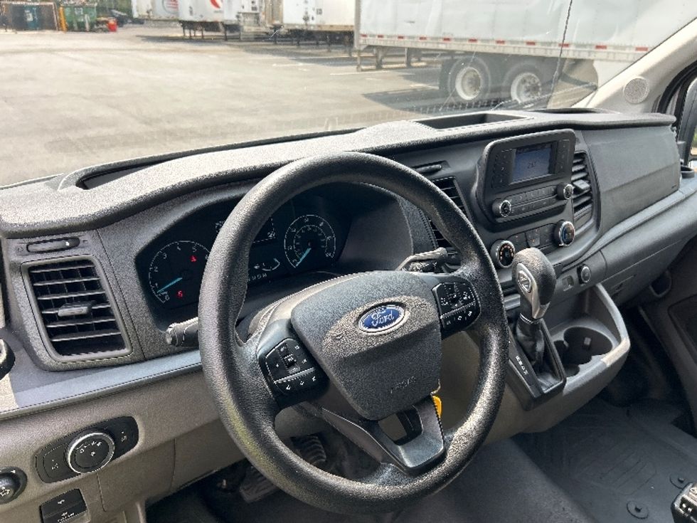 Cargo Van (Panel Van)-Light and Medium Duty Trucks-Ford-2023-Transit 250-Sterling-VA-56,304\n\t\tmiles-$ 43,000 - Image 17