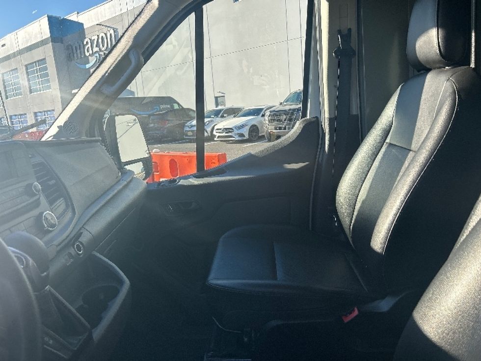 Cargo Van (Panel Van)-Light and Medium Duty Trucks-Ford-2023-Transit 250-Swedesboro-NJ-111,811\n\t\tmiles-$ 38,000 - Image 18