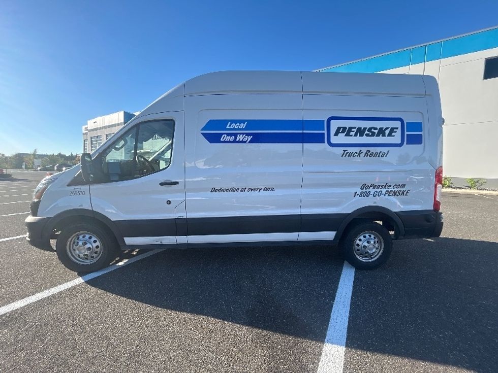 2023 Ford Transit photo 3