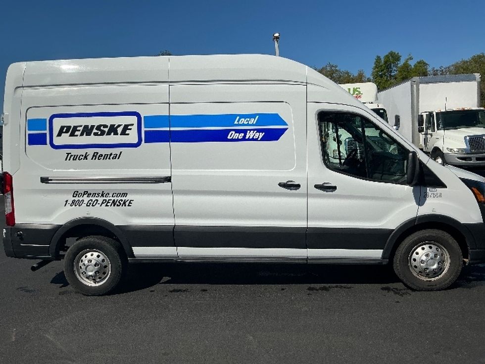 Cargo Van (Panel Van)-Light and Medium Duty Trucks-Ford-2023-Transit 250-Tampa-FL-30,771\n\t\tmiles-$ 52,000 - Image 26