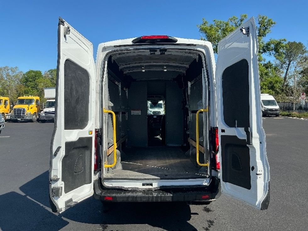 Cargo Van (Panel Van)-Light and Medium Duty Trucks-Ford-2023-Transit 250-Tampa-FL-30,771\n\t\tmiles-$ 52,000 - Image 9