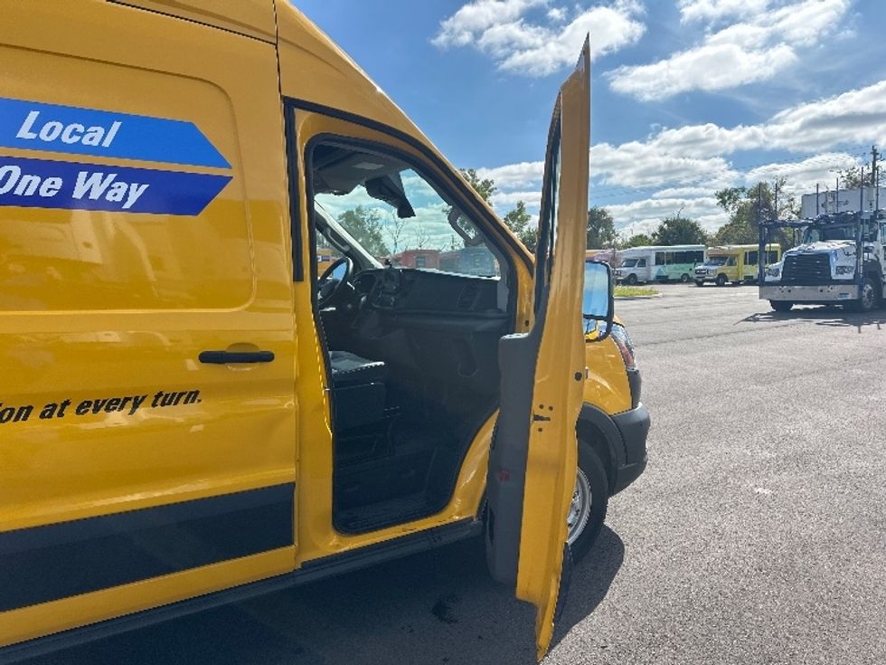 Cargo Van (Panel Van)-Light and Medium Duty Trucks-Ford-2023-Transit 250-Tampa-FL-32,243\n\t\tmiles-$ 47,000 - Image 20