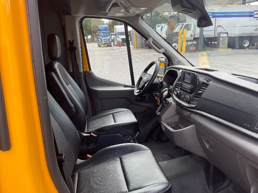 Cargo Van (Panel Van)-Light and Medium Duty Trucks-Ford-2023-Transit 250-Tampa-FL-40,564\n\t\tmiles-$ 43,250 - Image 22