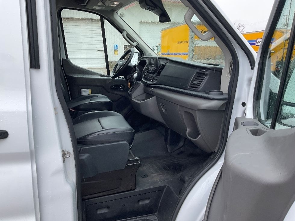 Cargo Van (Panel Van)-Light and Medium Duty Trucks-Ford-2023-Transit 250-Traverse City-MI-66,050\n\t\tmiles-$ 43,000 - Image 20