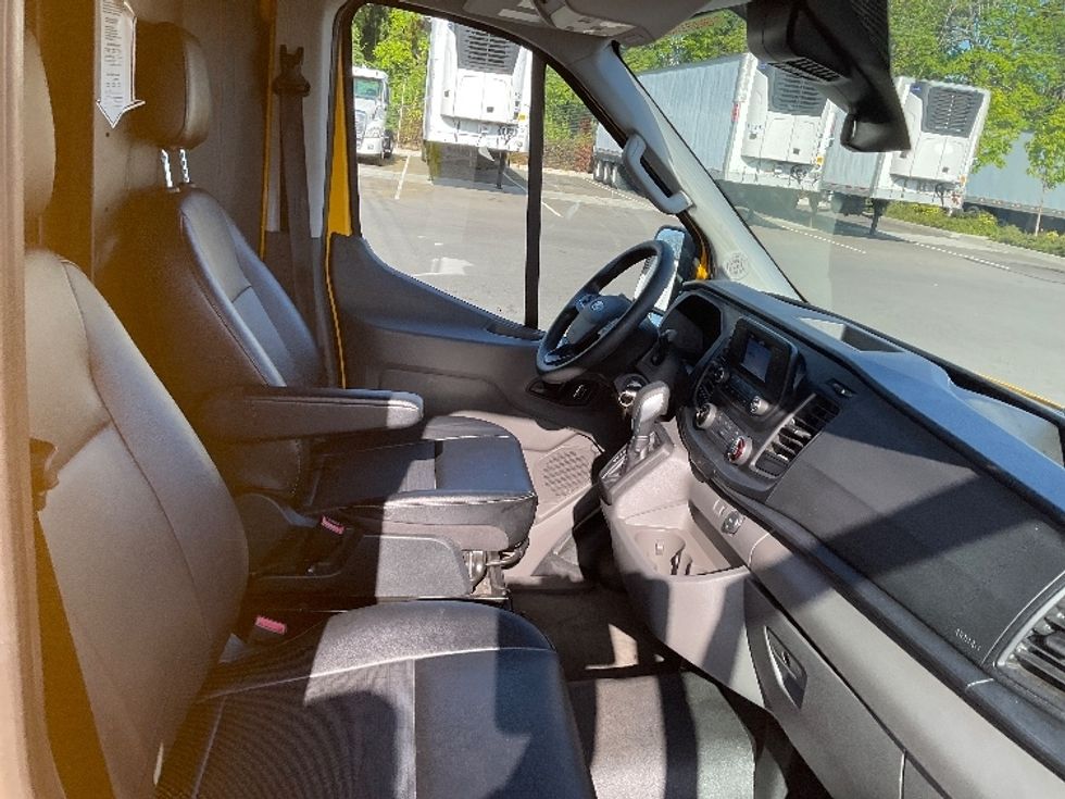Cargo Van (Panel Van)-Light and Medium Duty Trucks-Ford-2023-Transit 250-Tukwila-WA-30,990\n\t\tmiles-$ 43,250 - Image 19