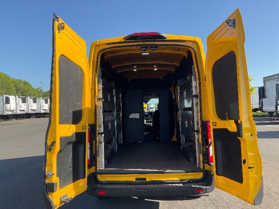 Cargo Van (Panel Van)-Light and Medium Duty Trucks-Ford-2023-Transit 250-Tukwila-WA-30,990\n\t\tmiles-$ 43,250 - Image 7