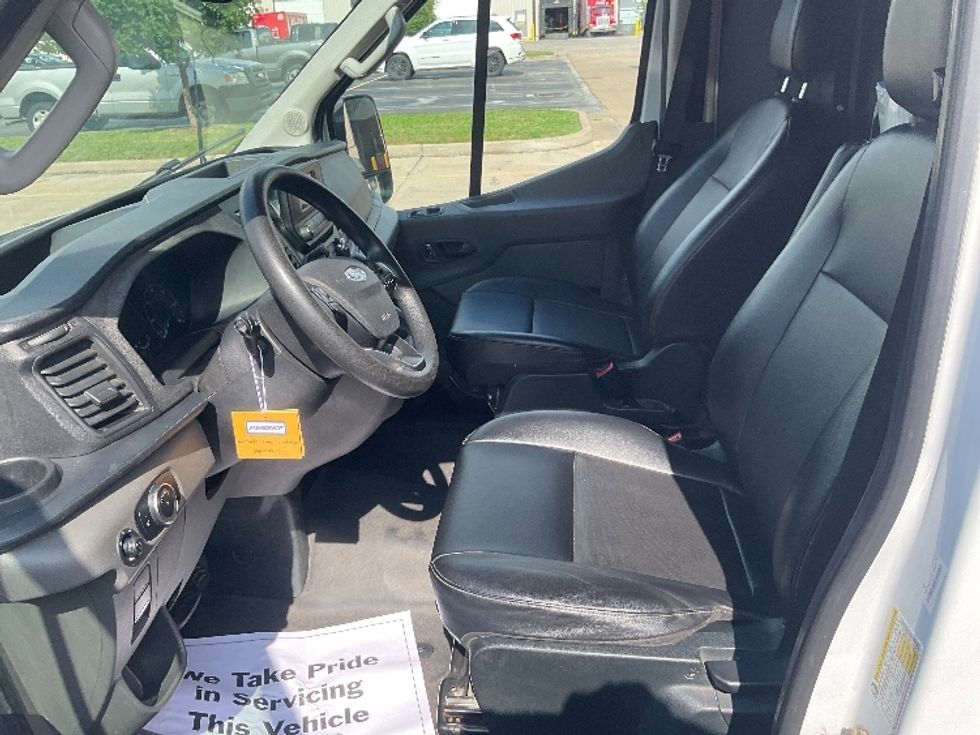Cargo Van (Panel Van)-Light and Medium Duty Trucks-Ford-2023-Transit 250-Tulsa-OK-82,816\n\t\tmiles-$ 41,500 - Image 17