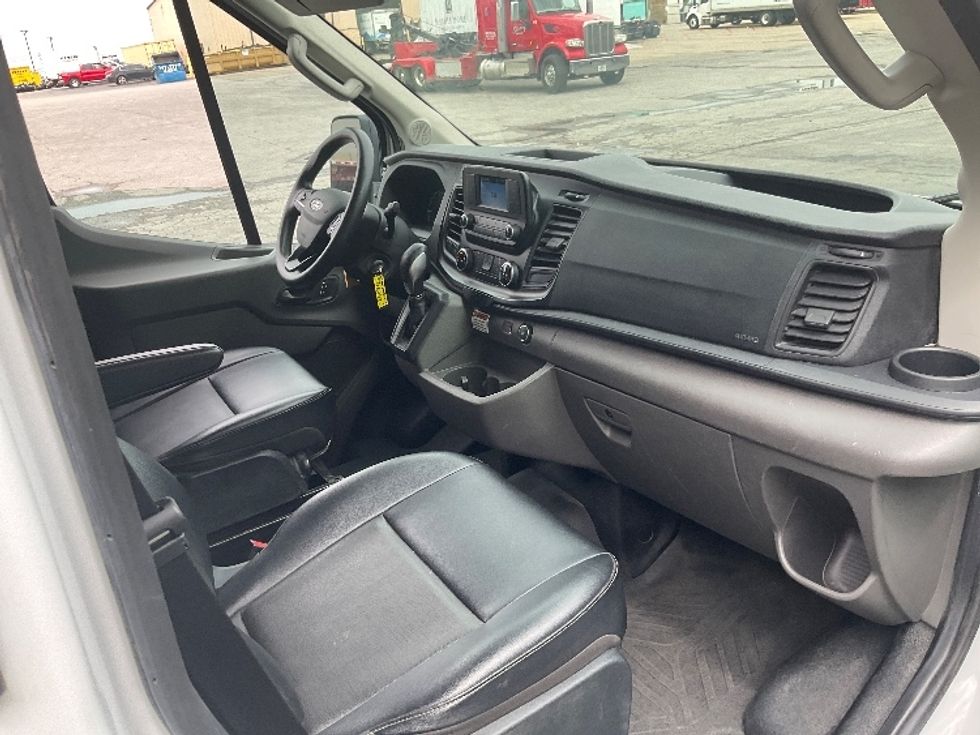Cargo Van (Panel Van)-Light and Medium Duty Trucks-Ford-2023-Transit 250-Tulsa-OK-82,816\n\t\tmiles-$ 41,500 - Image 18