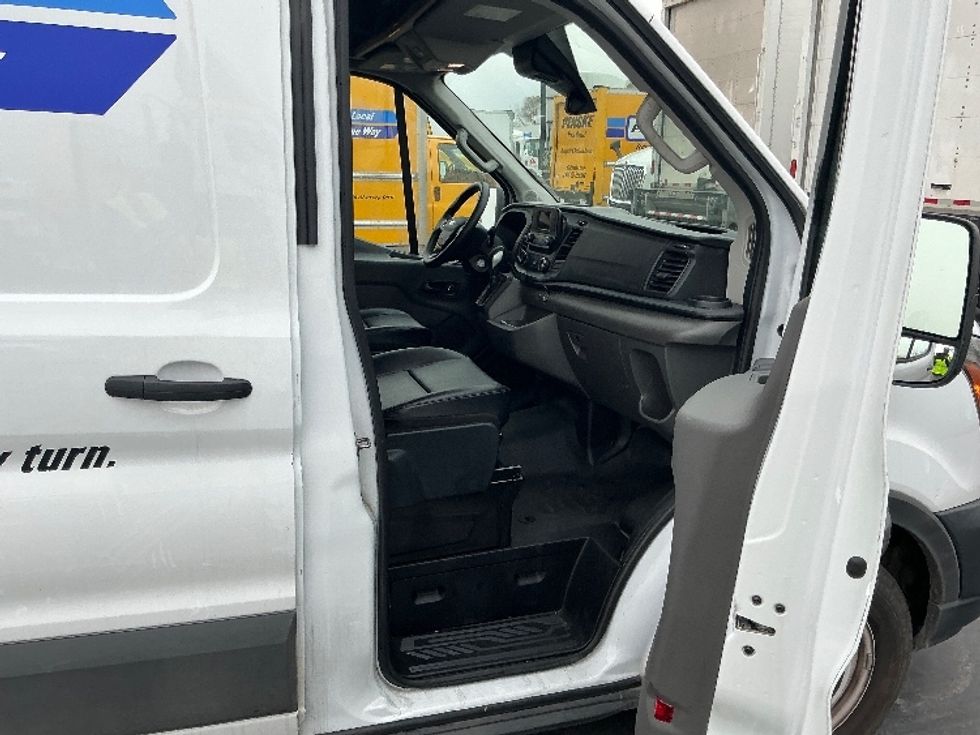 Cargo Van (Panel Van)-Light and Medium Duty Trucks-Ford-2023-Transit 250-Tuscaloosa-AL-73,450\n\t\tmiles-$ 47,000 - Image 19