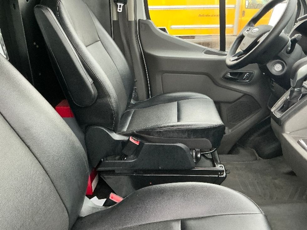 Cargo Van (Panel Van)-Light and Medium Duty Trucks-Ford-2023-Transit 250-Tuscaloosa-AL-73,450\n\t\tmiles-$ 47,000 - Image 21