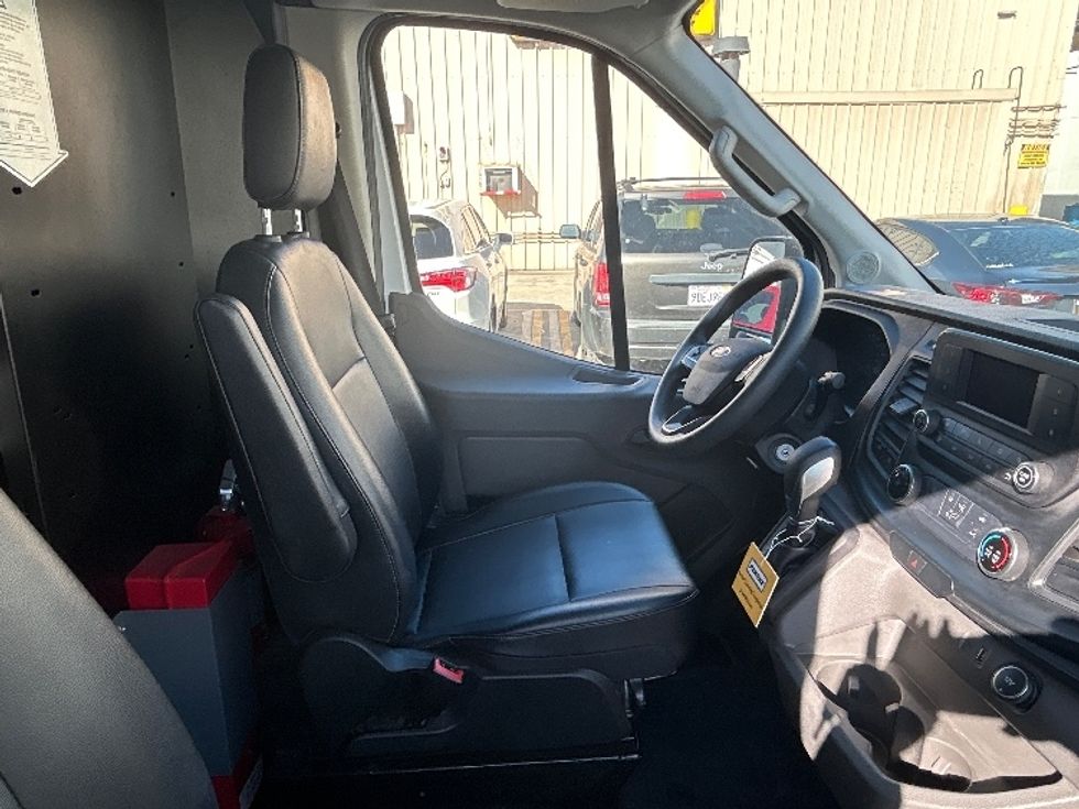 Cargo Van (Panel Van)-Light and Medium Duty Trucks-Ford-2023-Transit 250-Vernon-CA-40,865\n\t\tmiles-$ 48,250 - Image 20
