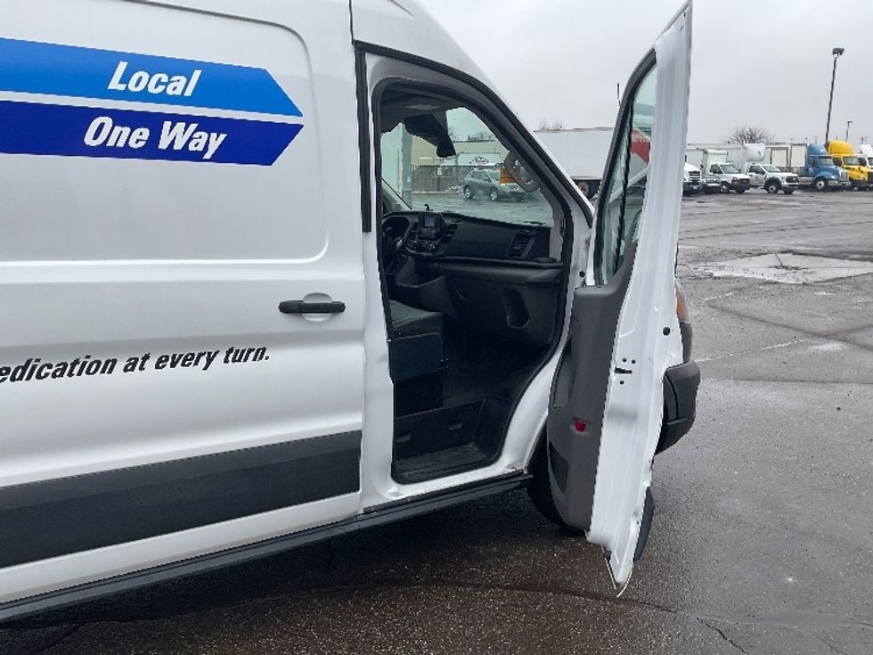 Cargo Van (Panel Van)-Light and Medium Duty Trucks-Ford-2023-Transit 250-Warren-MI-61,896\n\t\tmiles-$ 52,750 - Image 20