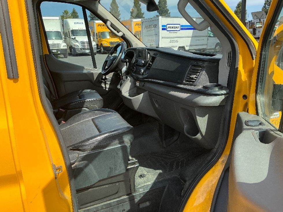 Cargo Van (Panel Van)-Light and Medium Duty Trucks-Ford-2023-Transit 250-West Sacramento-CA-91,280\n\t\tmiles-$ 37,750 - Image 22