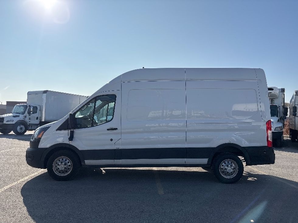 Cargo Van (Panel Van)-Light and Medium Duty Trucks-Ford-2023-Transit 250-West Valley City-UT-114,028\n\t\tmiles-$ 40,250 - Image 4