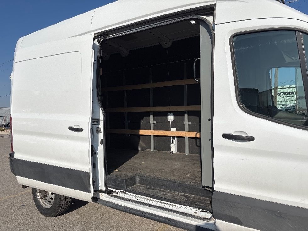 Cargo Van (Panel Van)-Light and Medium Duty Trucks-Ford-2023-Transit 250-West Valley City-UT-114,028\n\t\tmiles-$ 40,250 - Image 24