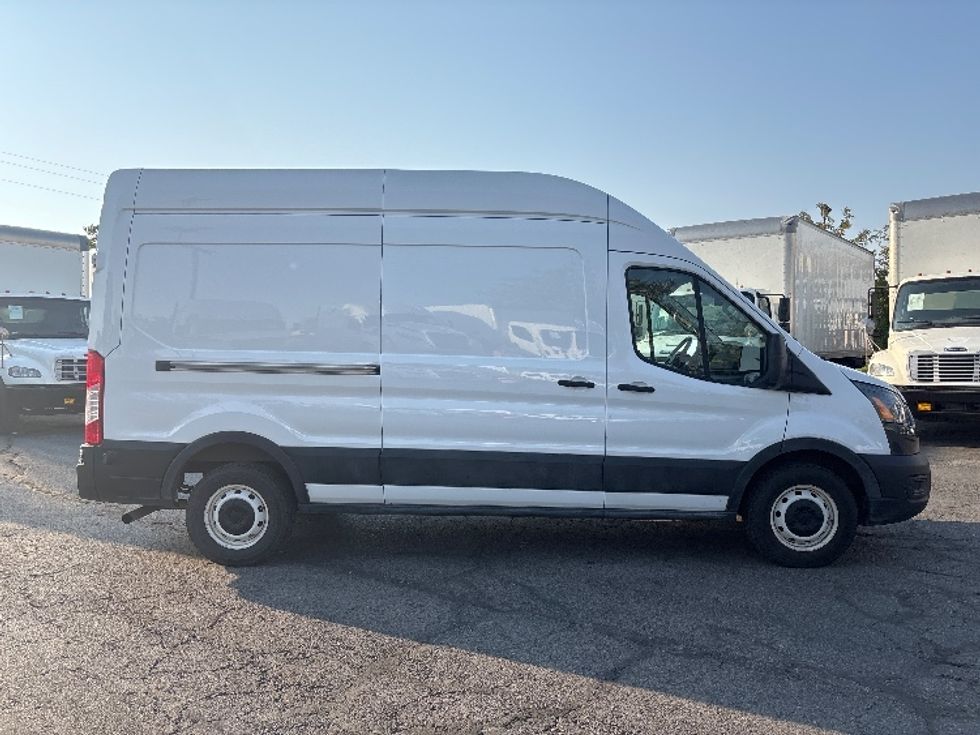 Cargo Van (Panel Van)-Light and Medium Duty Trucks-Ford-2023-Transit 250-West Valley City-UT-67,770\n\t\tmiles-$ 44,000 - Image 14