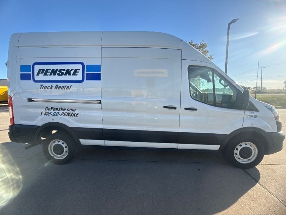 Cargo Van (Panel Van)-Light and Medium Duty Trucks-Ford-2023-Transit 250-Wichita-KS-103,545\n\t\tmiles-$ 36,250 - Image 14