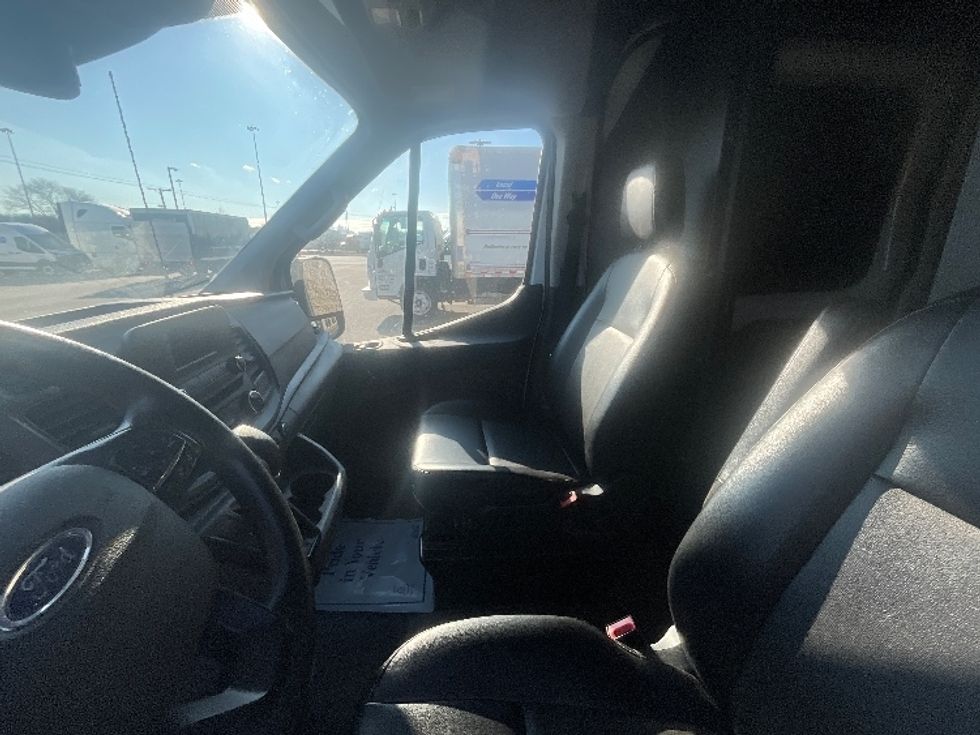 Cargo Van (Panel Van)-Light and Medium Duty Trucks-Ford-2023-Transit 250-Windsor-WI-30,567\n\t\tmiles-$ 61,500 - Image 17