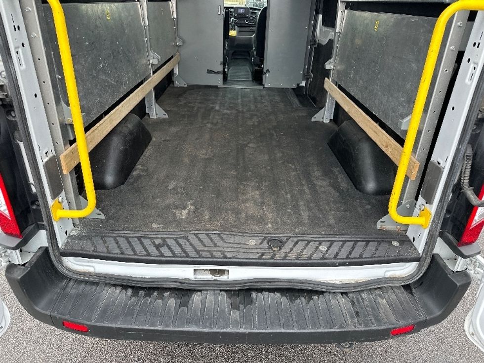 Cargo Van (Panel Van)-Light and Medium Duty Trucks-Ford-2023-Transit 250-Windsor-WI-45,233\n\t\tmiles-$ 46,000 - Image 10