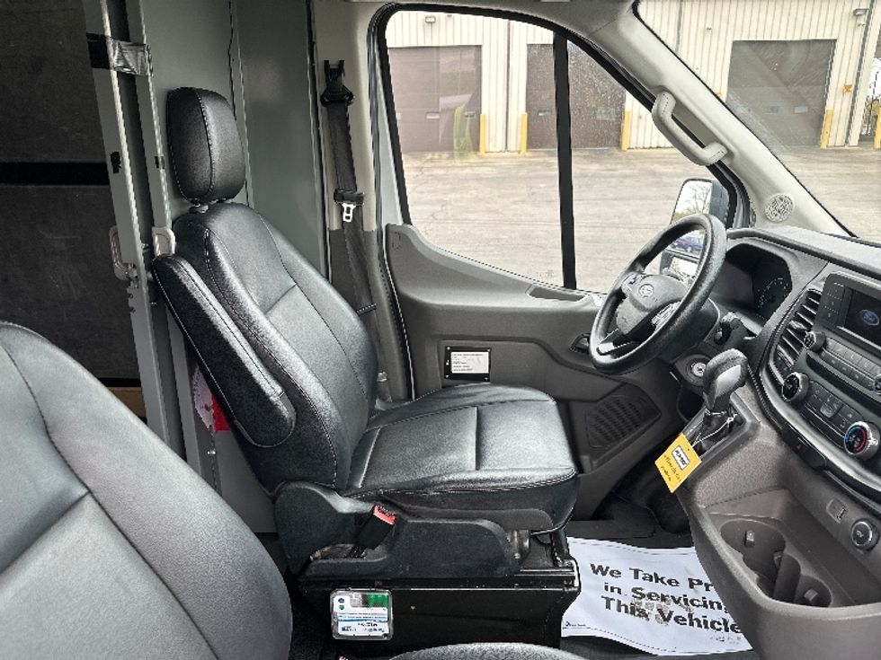 Cargo Van (Panel Van)-Light and Medium Duty Trucks-Ford-2023-Transit 250-Windsor-WI-45,233\n\t\tmiles-$ 46,000 - Image 22