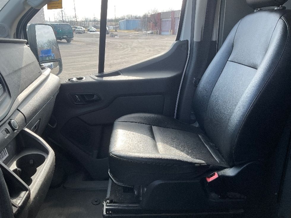 Cargo Van (Panel Van)-Light and Medium Duty Trucks-Ford-2023-Transit 250-Zelienople-PA-124,034\n\t\tmiles-$ 38,750 - Image 16