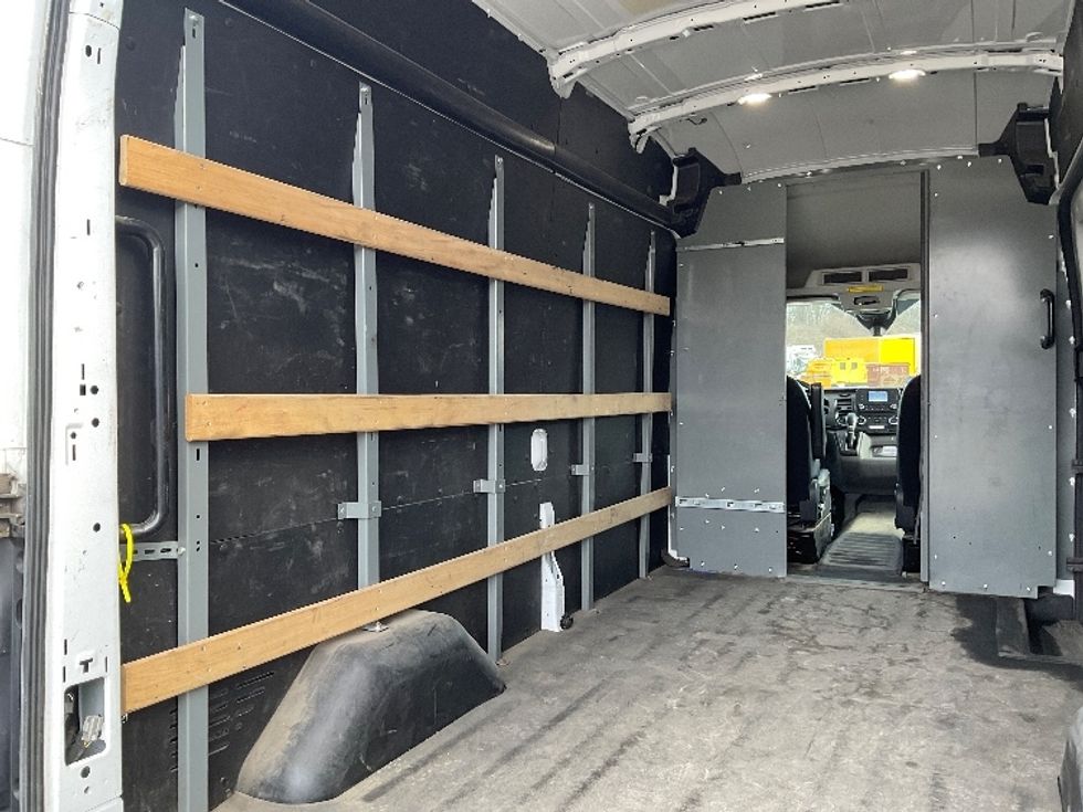 Cargo Van (Panel Van)-Light and Medium Duty Trucks-Ford-2023-Transit 250-Zelienople-PA-124,034\n\t\tmiles-$ 38,750 - Image 9