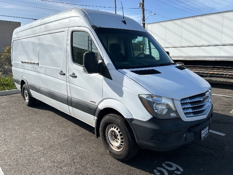 Cargo Van (Panel Van)-Light and Medium Duty Trucks-Freightliner-2015-Sprinter-Ventura-CA-198,780\n\t\tmiles-$ 16,500 - Image 1