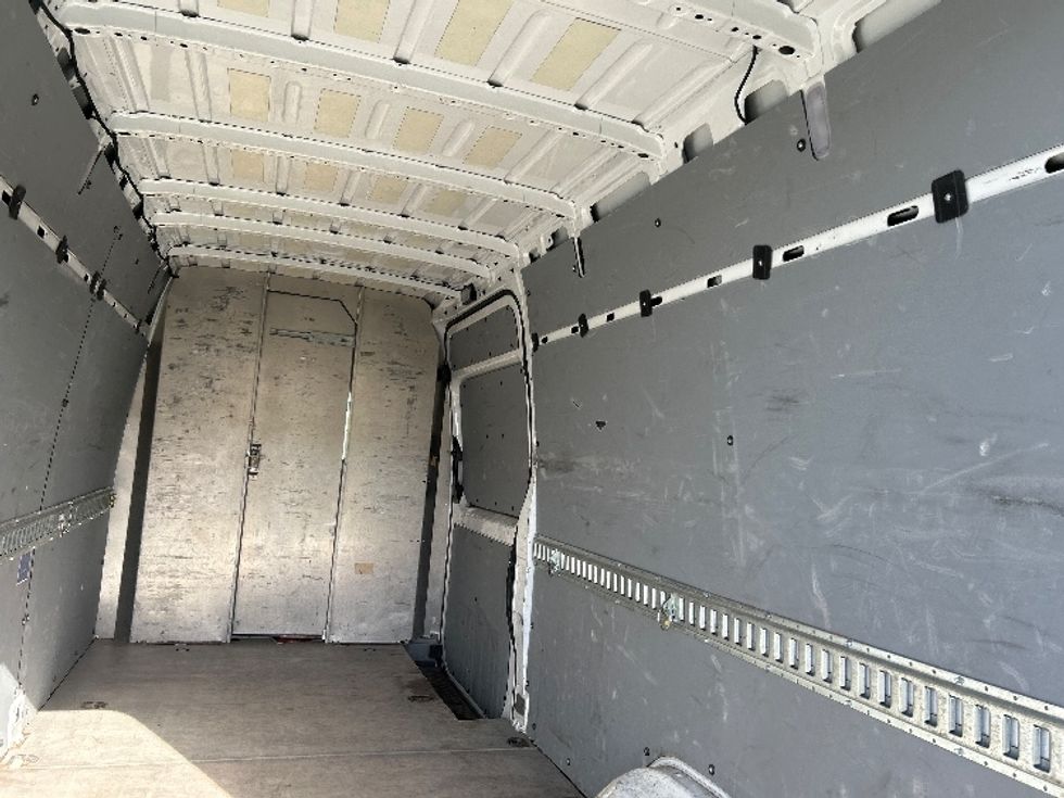 Cargo Van (Panel Van)-Light and Medium Duty Trucks-Freightliner-2015-Sprinter-Ventura-CA-198,780\n\t\tmiles-$ 16,500 - Image 11