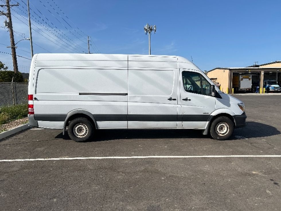 Cargo Van (Panel Van)-Light and Medium Duty Trucks-Freightliner-2015-Sprinter-Ventura-CA-198,780\n\t\tmiles-$ 16,500 - Image 14
