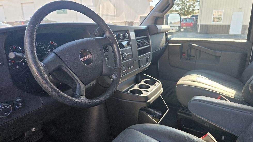 Cargo Van (Panel Van)-Light and Medium Duty Trucks-GMC-2018-Savana G23405-Milford-DE-7,174\n\t\tmiles-$ 29,250 - Image 16