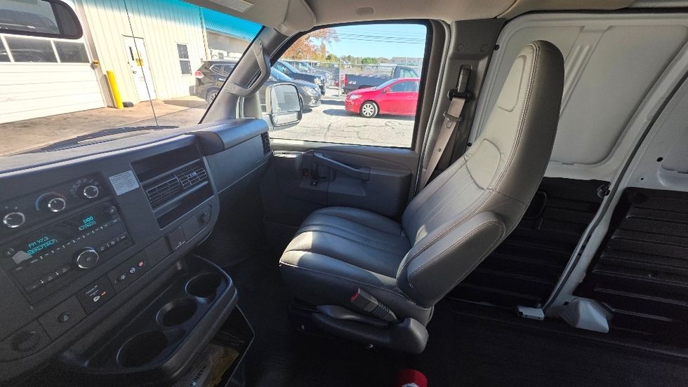 Cargo Van (Panel Van)-Light and Medium Duty Trucks-GMC-2018-Savana G23405-Milford-DE-7,174\n\t\tmiles-$ 29,250 - Image 18