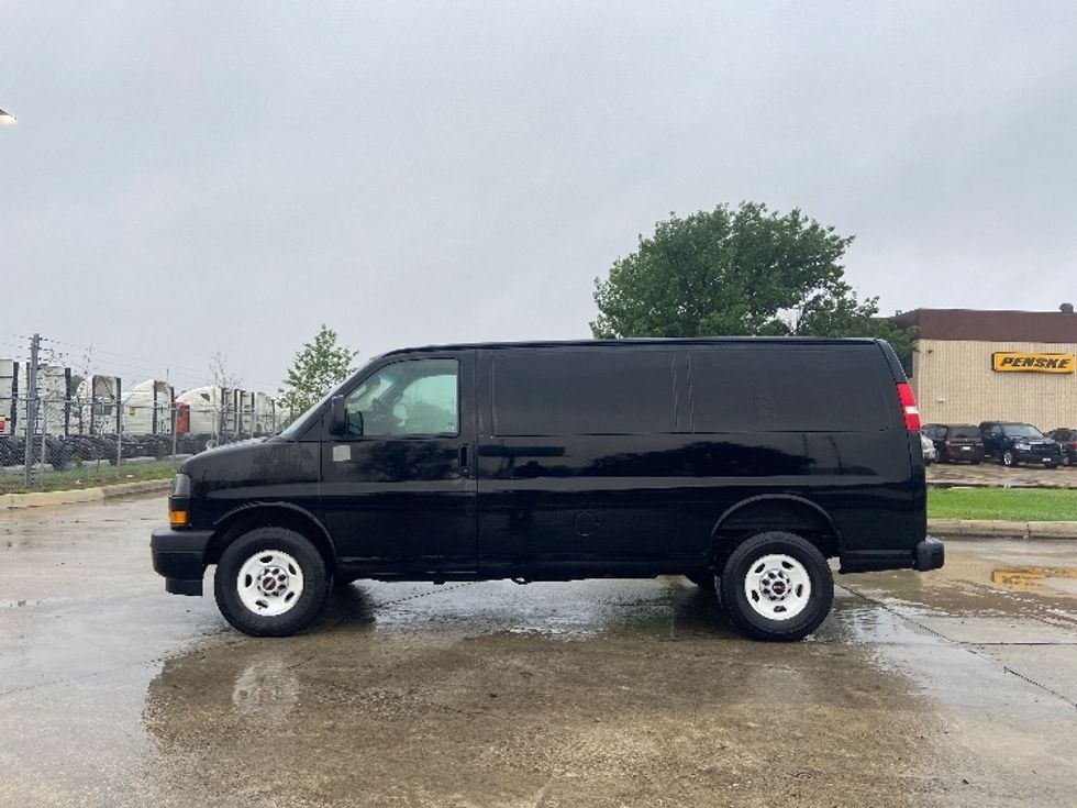 Cargo Van (Panel Van)-Light and Medium Duty Trucks-GMC-2018-Savana G23405-San Antonio-TX-52,340\n\t\tmiles-$ 24,250 - Image 4