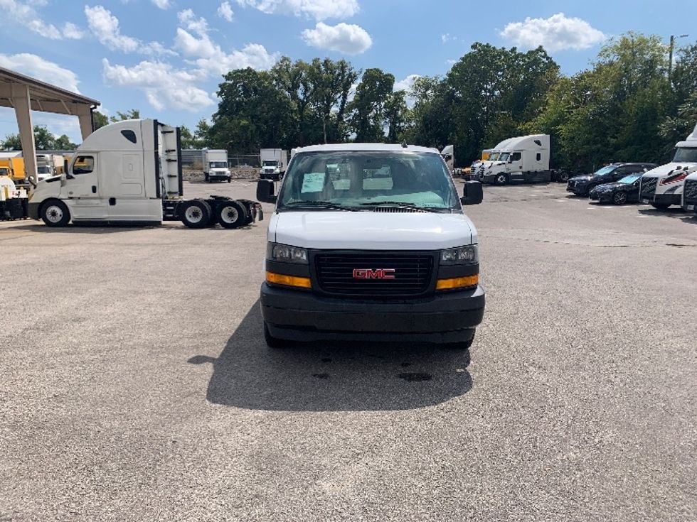 Cargo Van (Panel Van)-Light and Medium Duty Trucks-GMC-2019-Savana G23405-Nashville (Mount Juliet)-TN-154,103\n\t\tmiles-$ 18,500 - Image 2