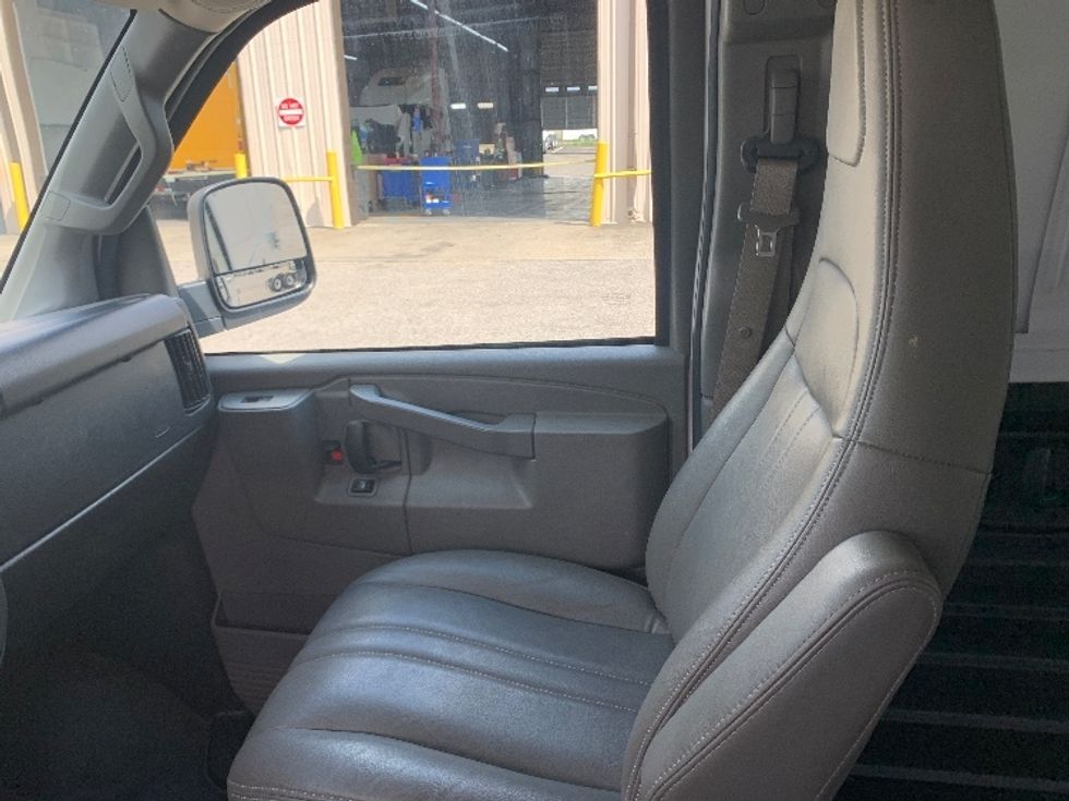 Cargo Van (Panel Van)-Light and Medium Duty Trucks-GMC-2019-Savana G23405-Nashville (Mount Juliet)-TN-154,103\n\t\tmiles-$ 18,500 - Image 18