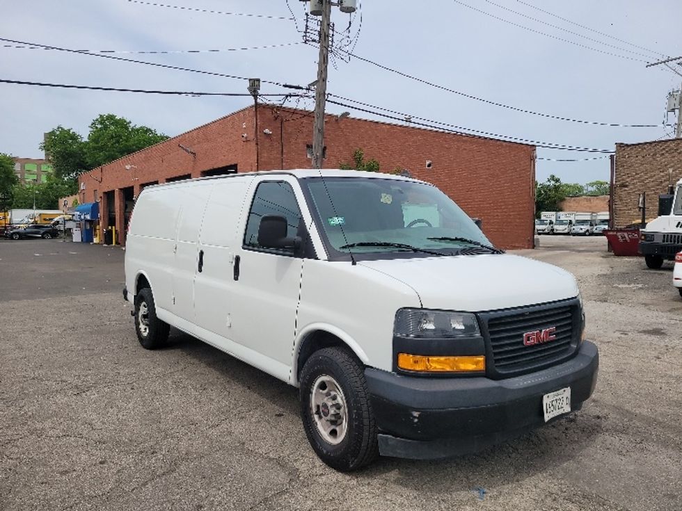 Cargo Van (Panel Van)-Light and Medium Duty Trucks-GMC-2019-Savana G23705-Chicago (Melrose Park)-IL-116,442\n\t\tmiles-$ 26,500 - Image 1