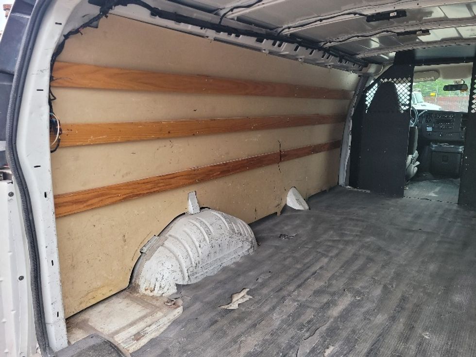 Cargo Van (Panel Van)-Light and Medium Duty Trucks-GMC-2019-Savana G23705-Chicago (Melrose Park)-IL-116,442\n\t\tmiles-$ 26,500 - Image 10
