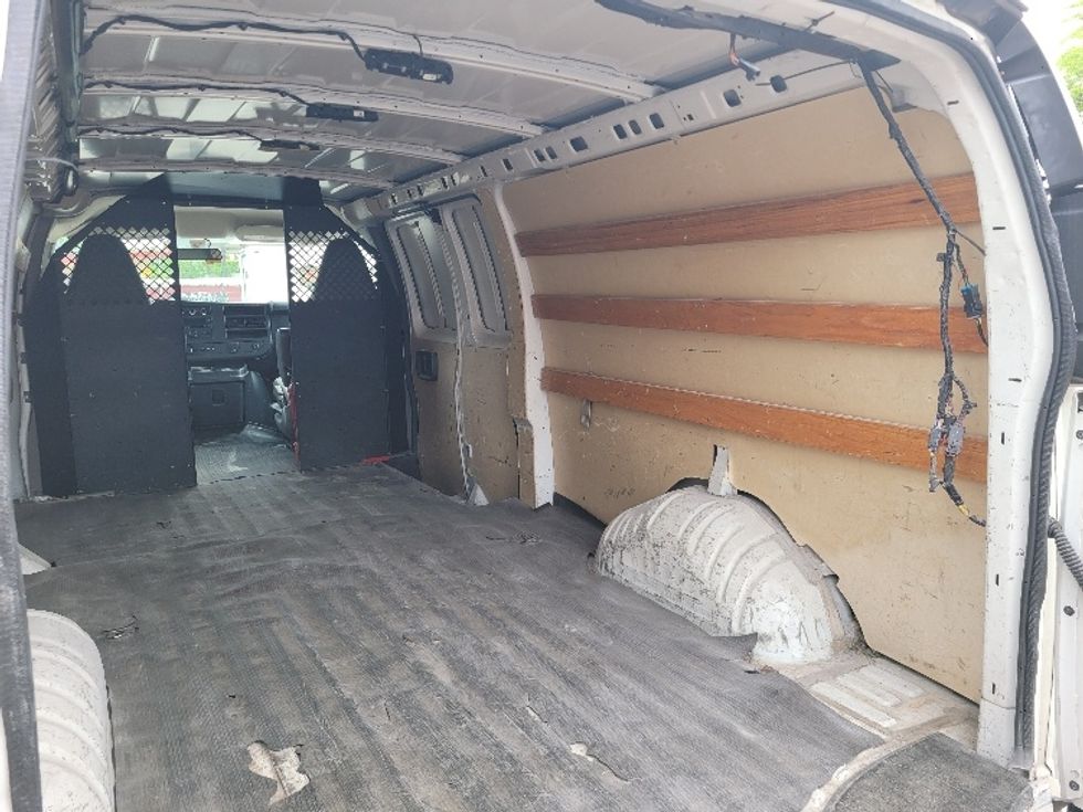 Cargo Van (Panel Van)-Light and Medium Duty Trucks-GMC-2019-Savana G23705-Chicago (Melrose Park)-IL-116,442\n\t\tmiles-$ 26,500 - Image 11