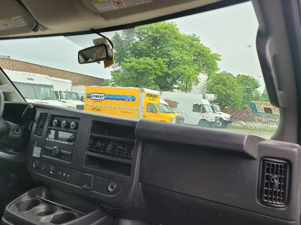 Cargo Van (Panel Van)-Light and Medium Duty Trucks-GMC-2019-Savana G23705-Chicago (Melrose Park)-IL-116,442\n\t\tmiles-$ 26,500 - Image 20