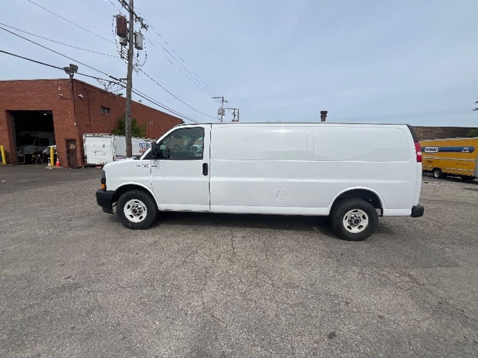 Cargo Van (Panel Van)-Light and Medium Duty Trucks-GMC-2019-Savana G23705-Chicago (Melrose Park)-IL-81,220\n\t\tmiles-$ 28,000 - Image 4
