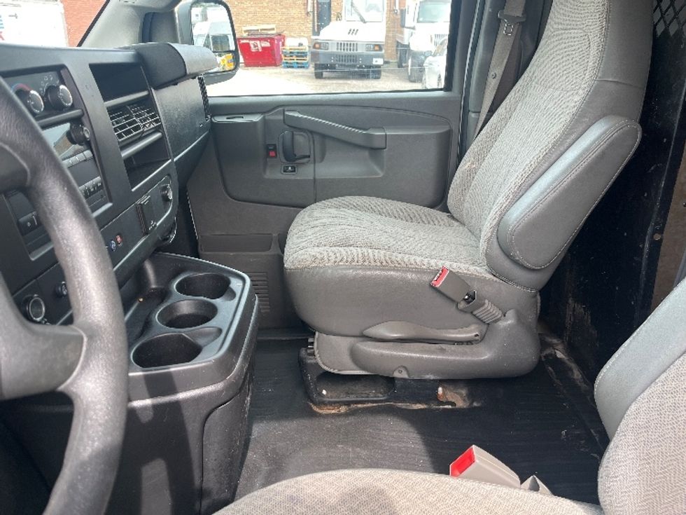 Cargo Van (Panel Van)-Light and Medium Duty Trucks-GMC-2019-Savana G23705-Chicago (Melrose Park)-IL-81,220\n\t\tmiles-$ 28,000 - Image 19