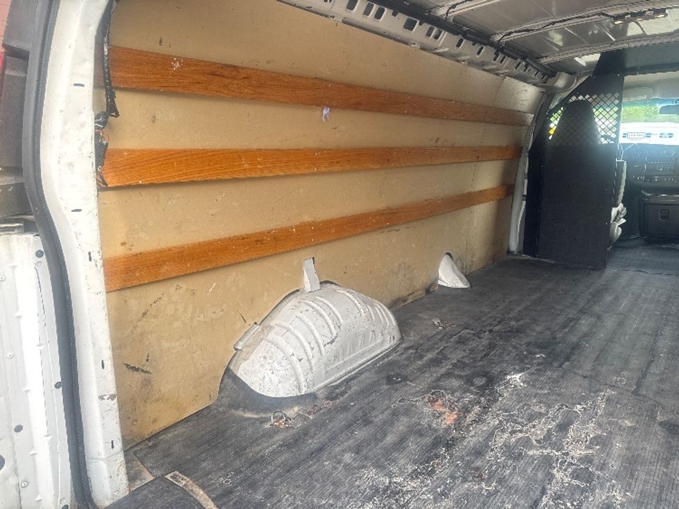 Cargo Van (Panel Van)-Light and Medium Duty Trucks-GMC-2019-Savana G23705-La Porte-IN-88,818\n\t\tmiles-$ 26,750 - Image 11