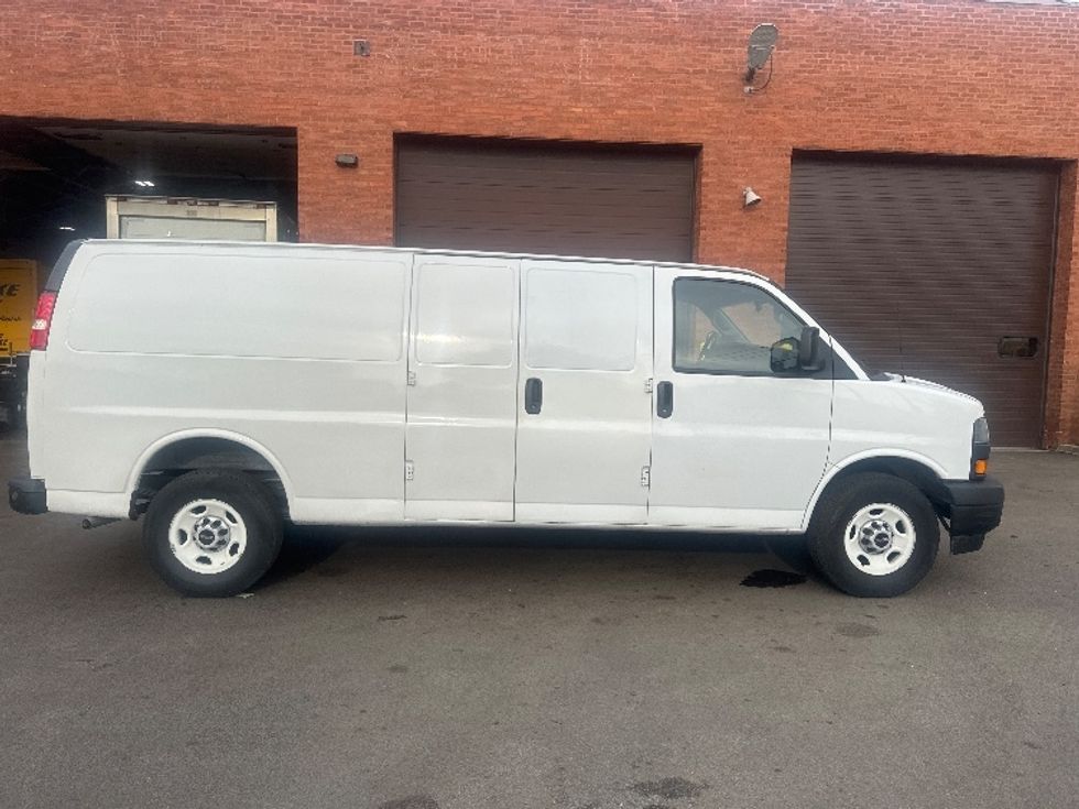 Cargo Van (Panel Van)-Light and Medium Duty Trucks-GMC-2019-Savana G23705-La Porte-IN-88,818\n\t\tmiles-$ 26,750 - Image 15