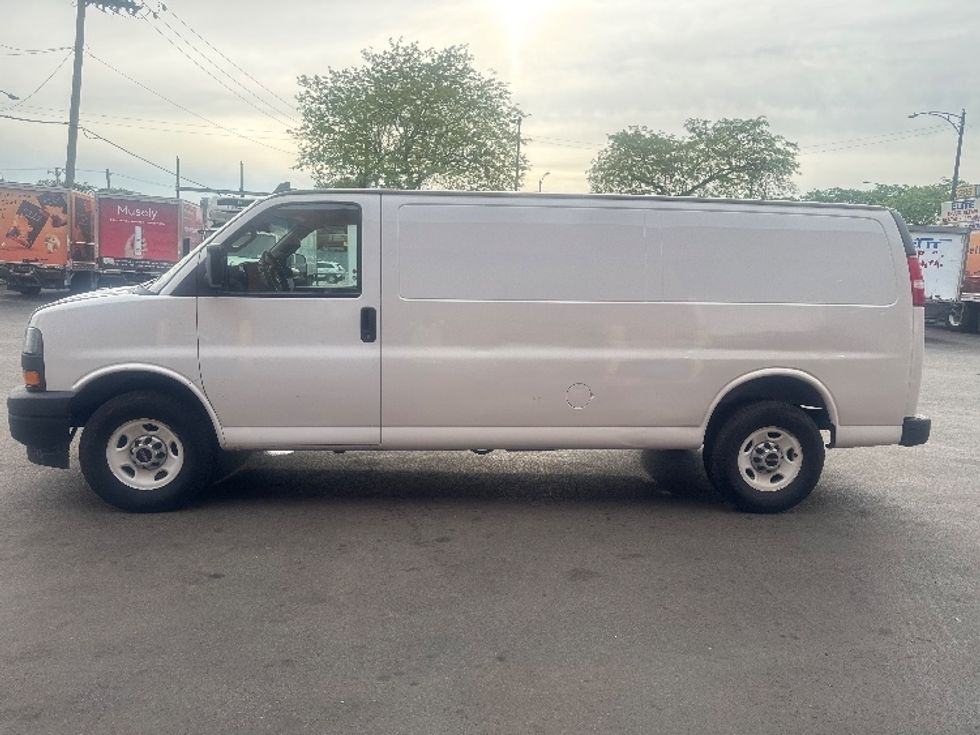 Cargo Van (Panel Van)-Light and Medium Duty Trucks-GMC-2019-Savana G23705-La Porte-IN-88,818\n\t\tmiles-$ 26,750 - Image 4