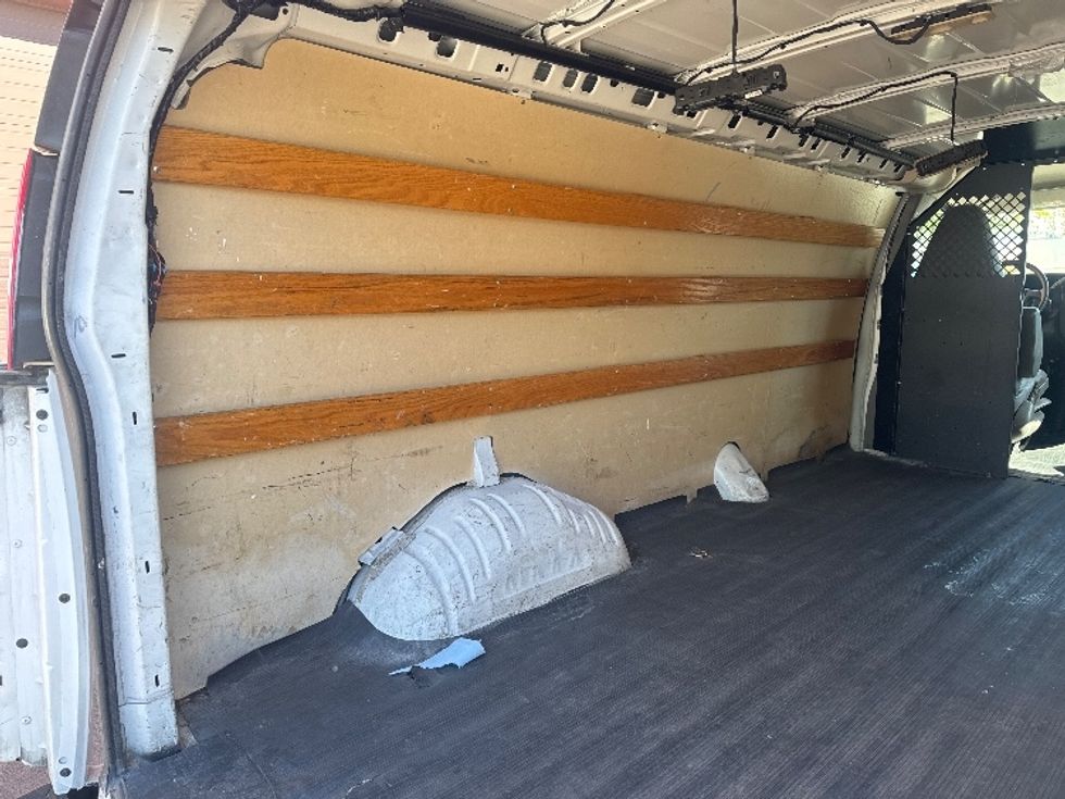 Cargo Van (Panel Van)-Light and Medium Duty Trucks-GMC-2019-Savana G23705-La Porte-IN-97,417\n\t\tmiles-$ 26,250 - Image 11