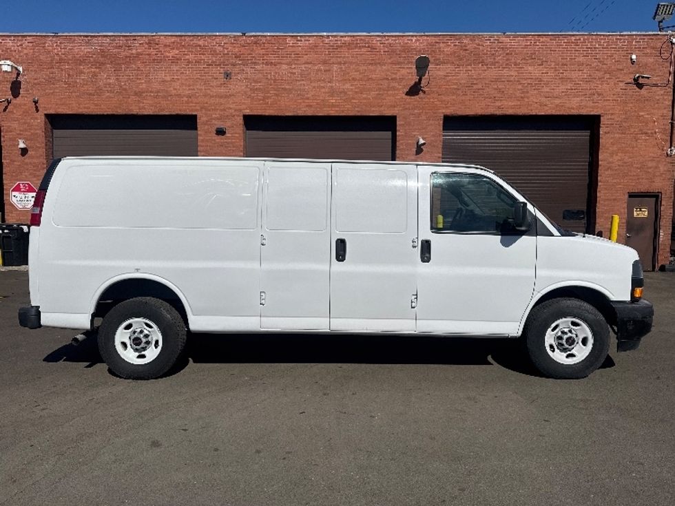 Cargo Van (Panel Van)-Light and Medium Duty Trucks-GMC-2019-Savana G23705-La Porte-IN-97,417\n\t\tmiles-$ 26,250 - Image 15