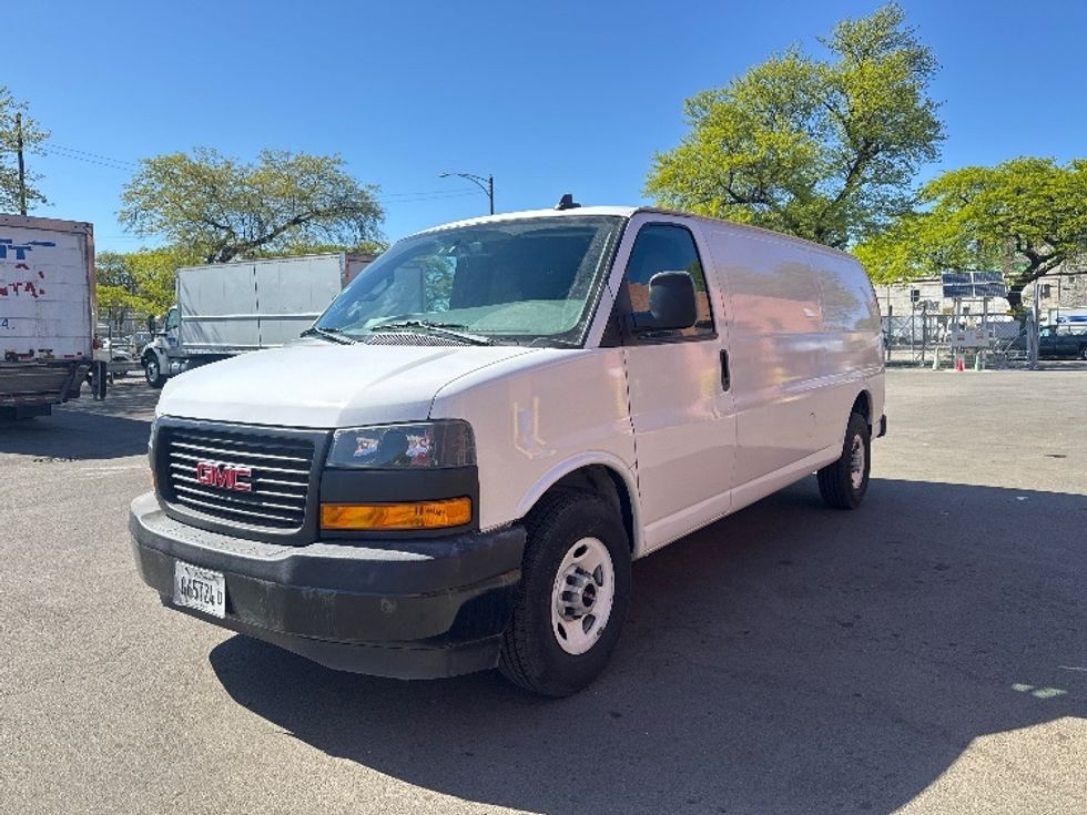 Cargo Van (Panel Van)-Light and Medium Duty Trucks-GMC-2019-Savana G23705-La Porte-IN-97,417\n\t\tmiles-$ 26,250 - Image 3