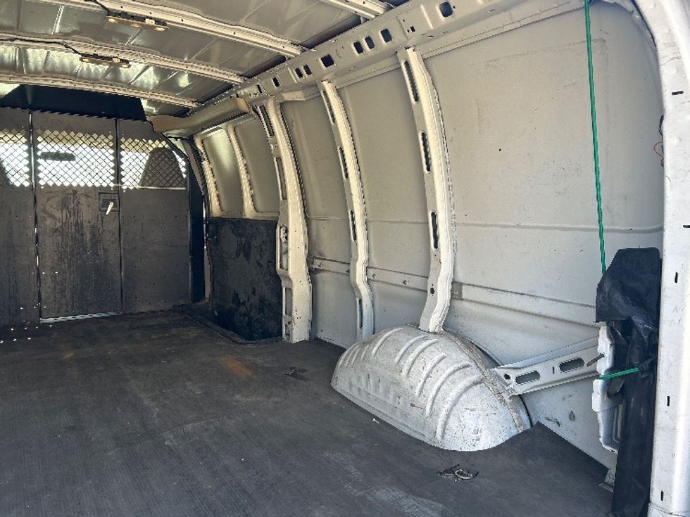 Cargo Van (Panel Van)-Light and Medium Duty Trucks-GMC-2019-Savana G23705-Prince George-VA-91,513\n\t\tmiles-$ 25,000 - Image 12