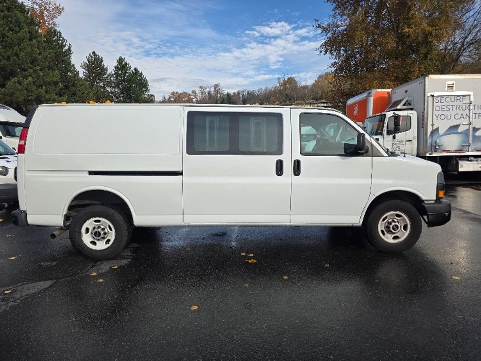 Cargo Van (Panel Van)-Light and Medium Duty Trucks-GMC-2019-Savana G33705-Tukwila-WA-56,578\n\t\tmiles-$ 30,000 - Image 15