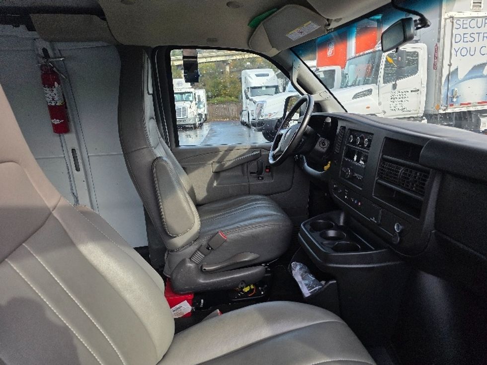 Cargo Van (Panel Van)-Light and Medium Duty Trucks-GMC-2019-Savana G33705-Tukwila-WA-56,578\n\t\tmiles-$ 30,000 - Image 22