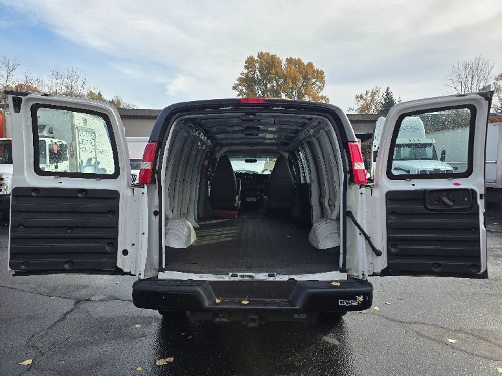 Cargo Van (Panel Van)-Light and Medium Duty Trucks-GMC-2019-Savana G33705-Tukwila-WA-56,578\n\t\tmiles-$ 30,000 - Image 8